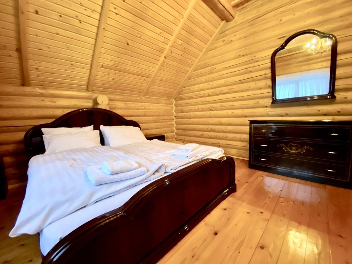 Chalet Four Seasons Villa Tatariv Esterno foto
